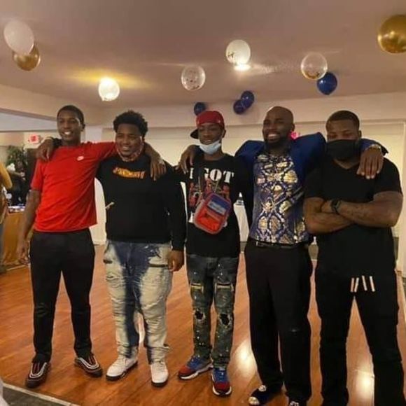 Profile Picture of Terrence Dancy (@terrencedancy) on Poshmark