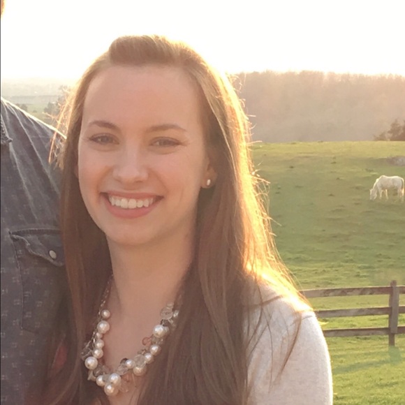 Profile Picture of Erika Garber (@garberika) on Poshmark