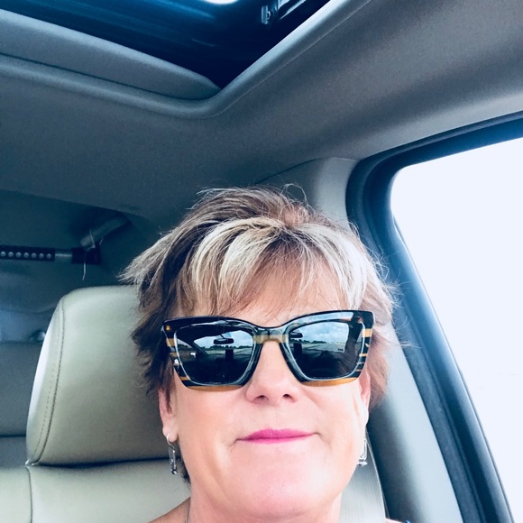 Profile Picture of Alice Rogers (@a56nurse) on Poshmark