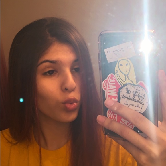 Zoe Lopez - Poshmark Profile Picture of Zoe Lopez (@zoeabriana06) on Poshmark
