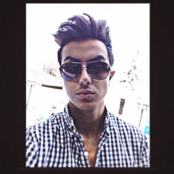 Profile Picture of Farzad Bagherifar (@farzadb) on Poshmark