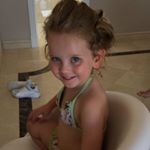 Profile Picture of Kate McComb (@katemccomb_x) on Instagram
