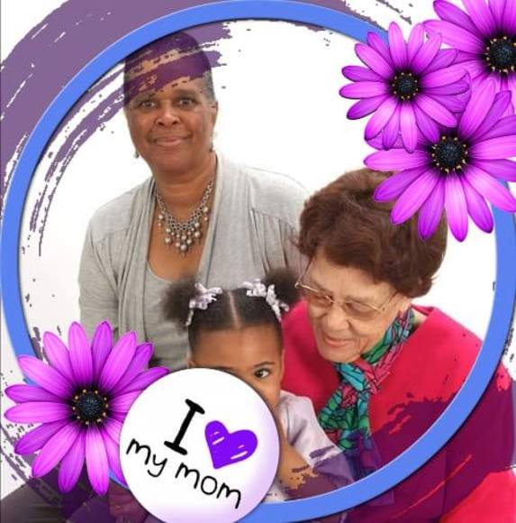 Profile Picture of Sinclair Lisa (@cuddleswifey) on Poshmark