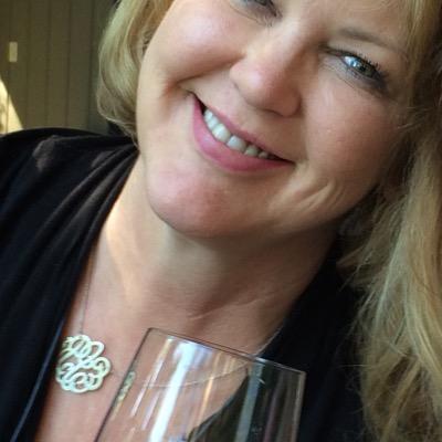 Profile Picture of Renee DeFord Long (@ereneelong) on Twitter