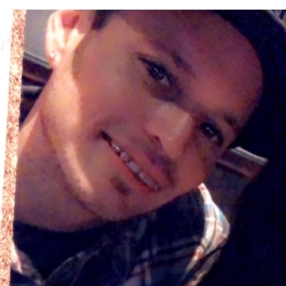 Profile Picture of Kyle Dwyer (@kyledwyer) on Poshmark