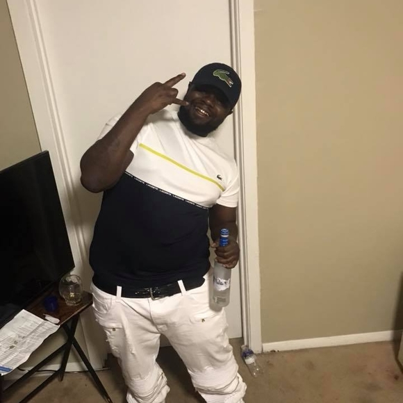 Profile Picture of Drusky Knighton (@kdrusky) on Poshmark