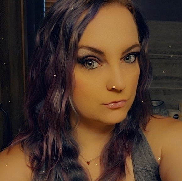 Profile Picture of Jennifer Marek (@jmarek32) on Poshmark