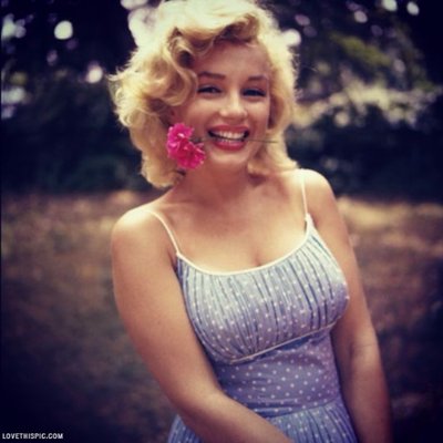 Profile Picture of A Linda Da Marilyn (@marilynda_) on Twitter
