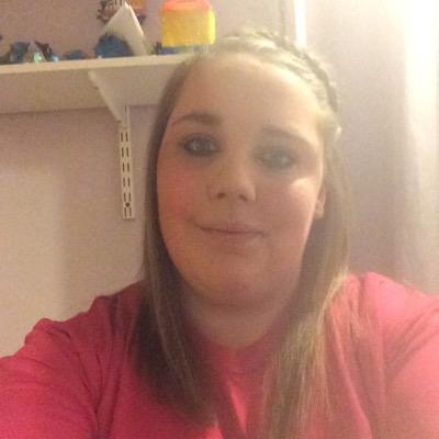 Profile Picture of Vicky Bullock (@vicky_3456) on Twitter