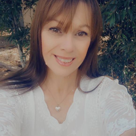 Profile Picture of Leah Simonovic (@leahbickell) on Poshmark