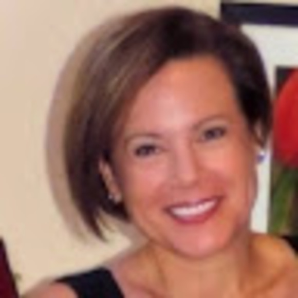 Profile Picture of Christine Saunders (@saundysussex) on Poshmark