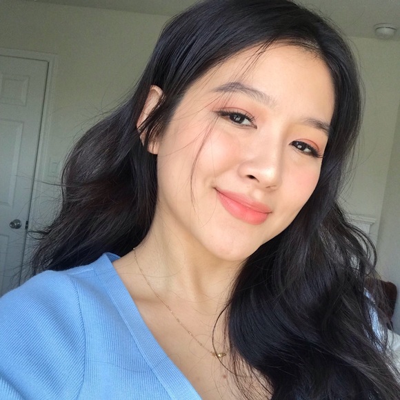 Profile Picture of Thy Tran (@thytran1) on Poshmark
