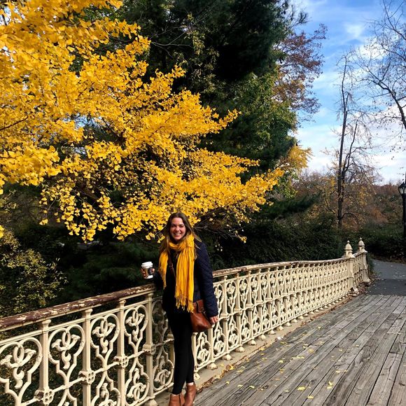 Profile Picture of Stephanie Schneider (@schneidette) on Poshmark