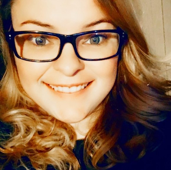 Profile Picture of Lauren Baldrick (@laurenbaldrick) on Poshmark