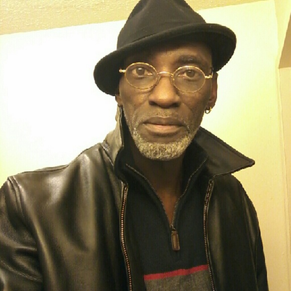 Profile Picture of Eugene Dixon (@angelaeugene) on Poshmark