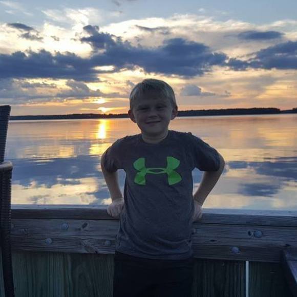 Profile Picture of Evan Ligon (@boaterboy111) on Poshmark