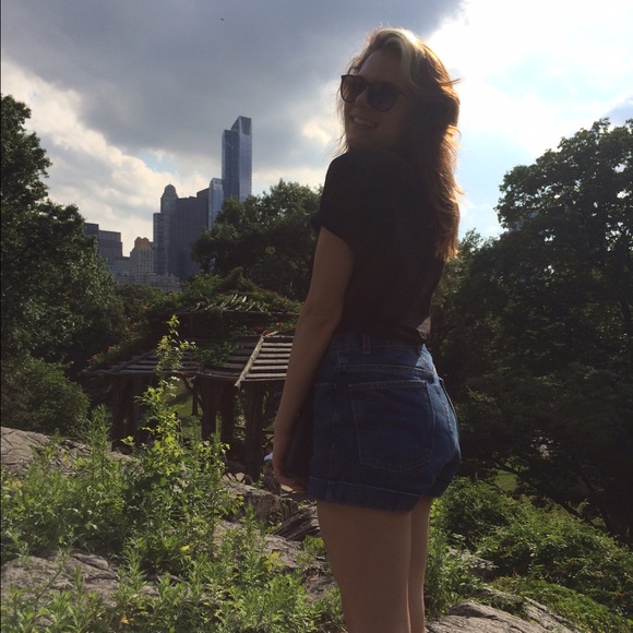 Profile Picture of Gia Giannetta (@ggiannetta) on Poshmark