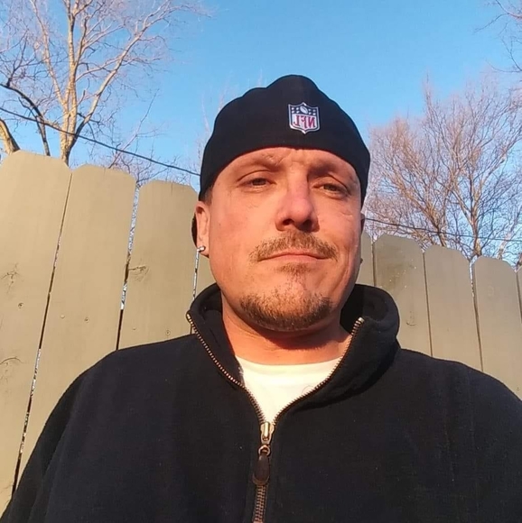 Profile Picture of Gregory Hahn (@hahn77) on Poshmark