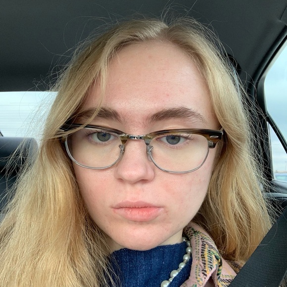Profile Picture of Maddie Fryar (@maddiekaye20) on Poshmark