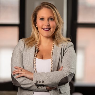 Profile Picture of Elizabeth Raflowitz (@ElieRaflowitz) on Twitter
