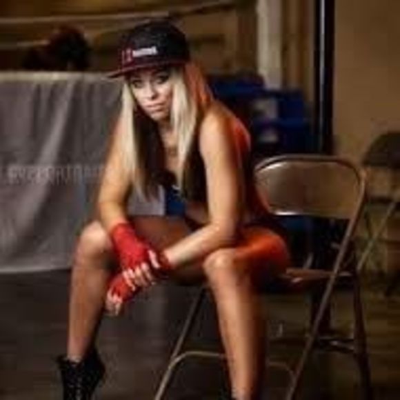 Chrissy Ward - Poshmark Profile Picture of Chrissy Ward (@chrissyward221) on Poshmark