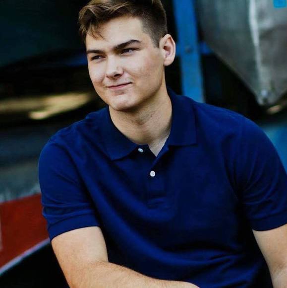 Profile Picture of Schuyler Hedican (@sky23451) on Poshmark