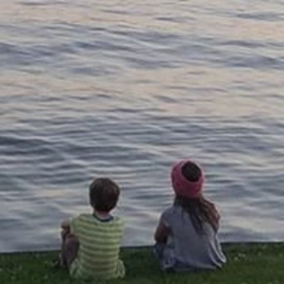 Profile Picture of Sara Albini (@albini2673) on Poshmark