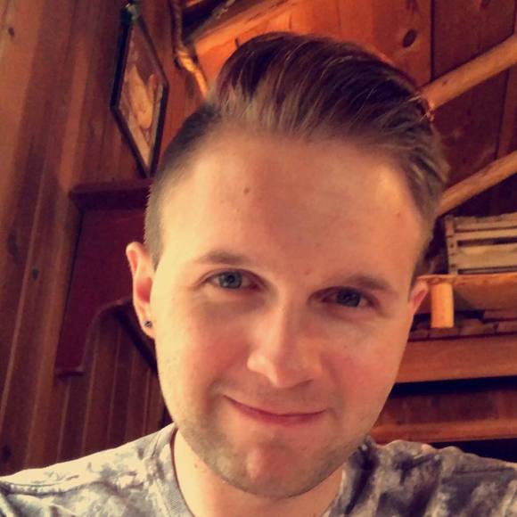 Profile Picture of Justin Hockett (@justinhockett) on Poshmark