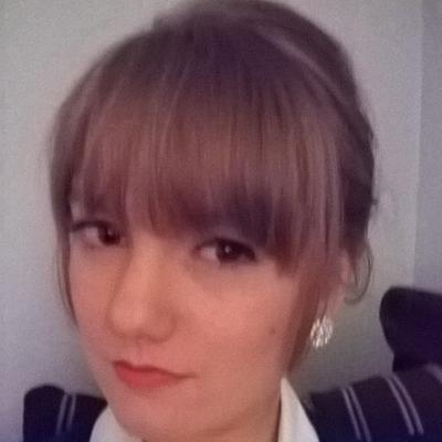 Profile Picture of Hayley Perrin (@HayleyPerrin92) on Twitter