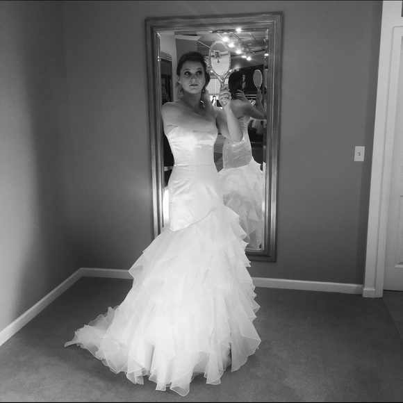 Profile Picture of Alex Hruza (@ajhruza1) on Poshmark