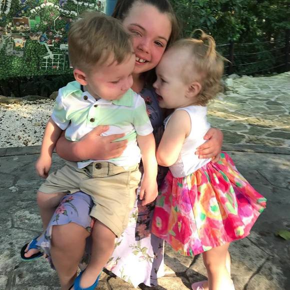 Profile Picture of Julia Whalen (@julia_whalen) on Poshmark