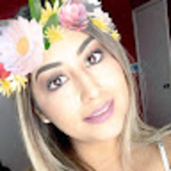 Profile Picture of Esmeralda Cardenas (@esmeraldacar988) on Poshmark