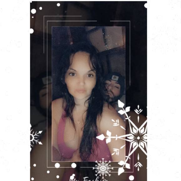 Danielle Buonagurio - Poshmark Profile Picture of Danielle Buonagurio (@its_daniella_yo) on Poshmark