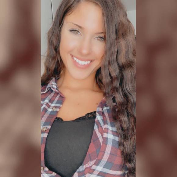 Profile Picture of Susan Spears (@susankaye95) on Poshmark