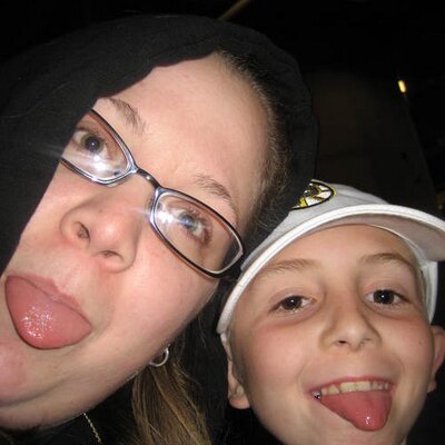 Profile Picture of Jamie Wilcox (@jenieve79) on Twitter