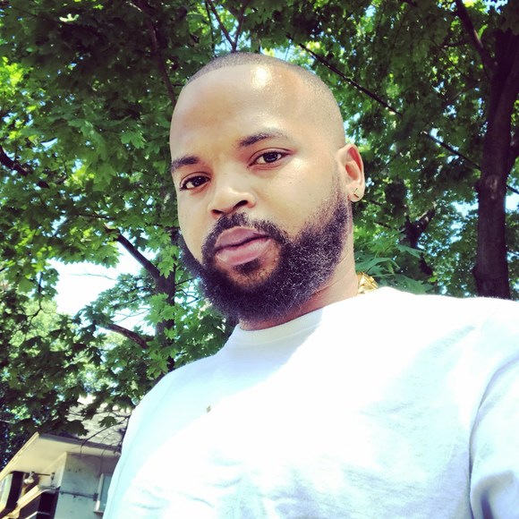 Profile Picture of Dough Pesci (@doughbizzy) on Poshmark