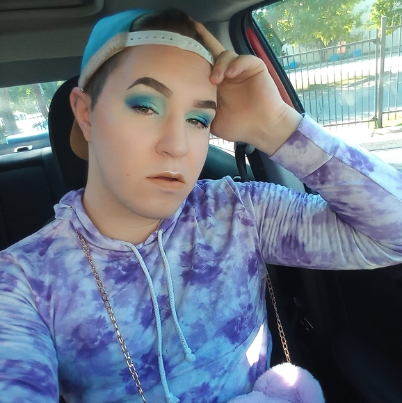 Profile Picture of Bradley Stackhouse (@bradleystackhoe) on Poshmark