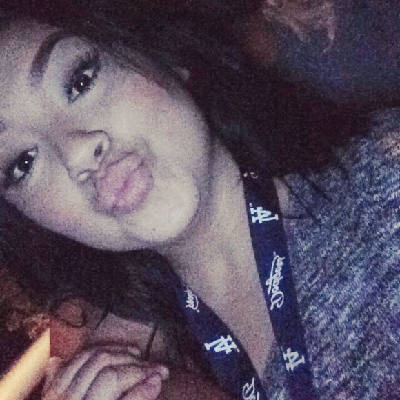 Profile Picture of Jennifer Romero (@jayjenny) on Poshmark