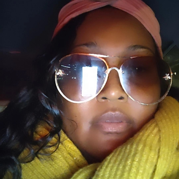 Profile Picture of Precious Precious (@precious282428) on Poshmark
