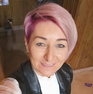 Profile Picture of Julcsi Molnár (@Julcsi-Moln&) on Facebook