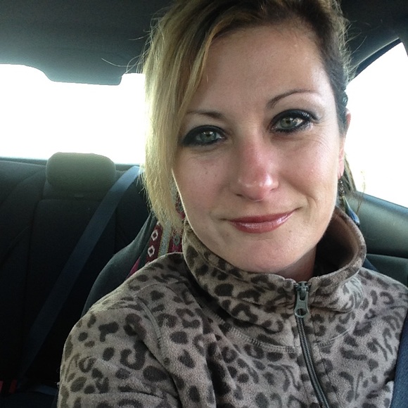 Profile Picture of Josette Celotti (@jcelotti) on Poshmark