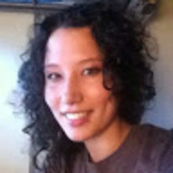 Profile Picture of Leili'a Silva (@lsilva05) on Poshmark