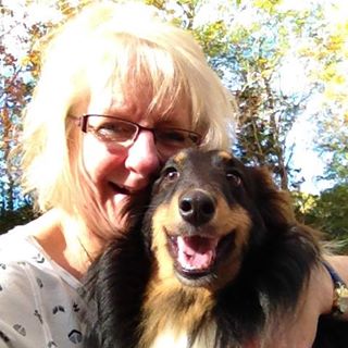 Profile Picture of Laurie Randall (@Laurie-Randall) on Facebook