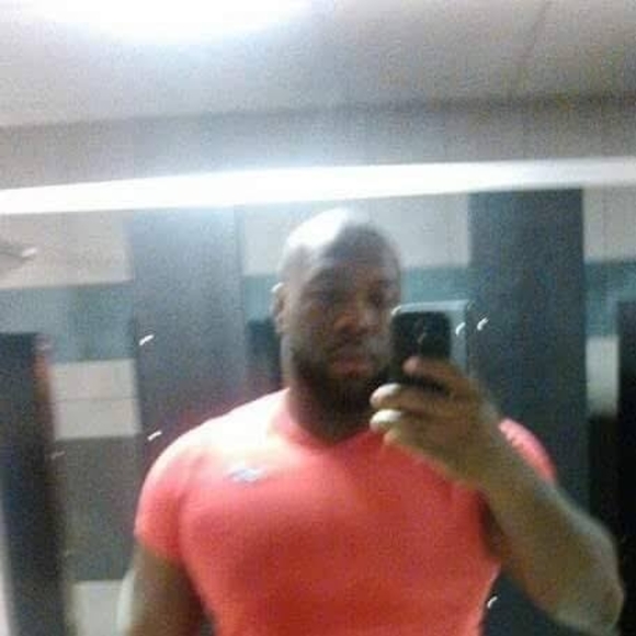 Profile Picture of Montel Jordan (@mdconne) on Poshmark