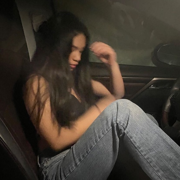 Profile Picture of Alexandra Basone (@alexandrabasone) on Poshmark