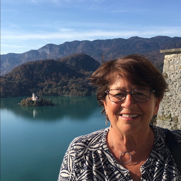 Victoria Rollins - Poshmark Profile Picture of Victoria Rollins (@vrollin) on Poshmark