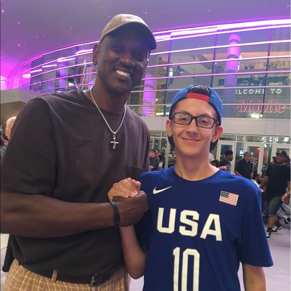 Profile Picture of David Jelinsky (@davidhoops23) on Poshmark