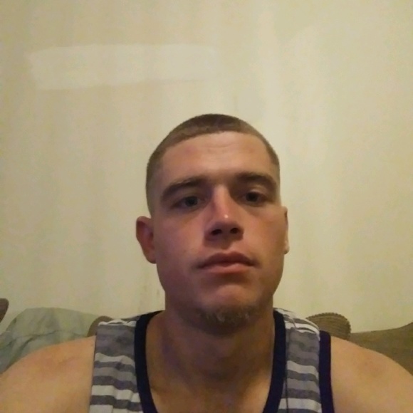 Profile Picture of Michael Bratcher (@mikeb2592) on Poshmark