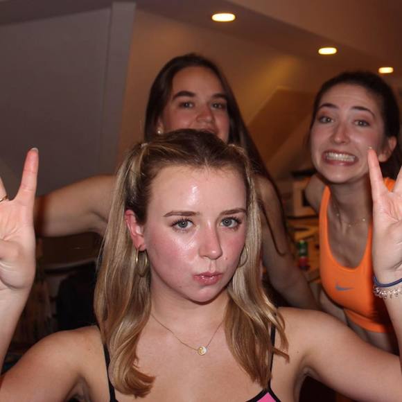 Profile Picture of Sophia Abatangelo (@siabatangelo) on Poshmark