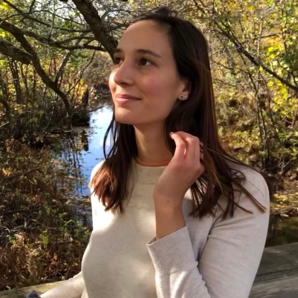 Profile Picture of Mathilde Guglielmi (@mathilde_g) on Poshmark